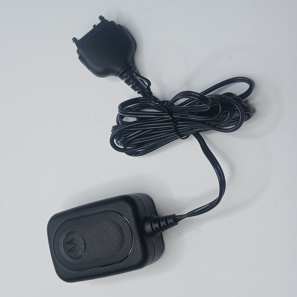Motorola‎ AC Power Supply Wall Charger DCH4-050US-0302 Black NNTN6257A OEM